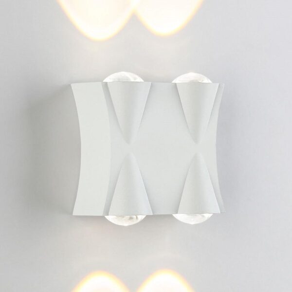 Купить Уличный настенный светодиодный светильник Ambrella light Garden ST4482 по цене 1860 руб.